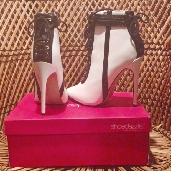 Sacha bootie shoes - Picture 1 of 3